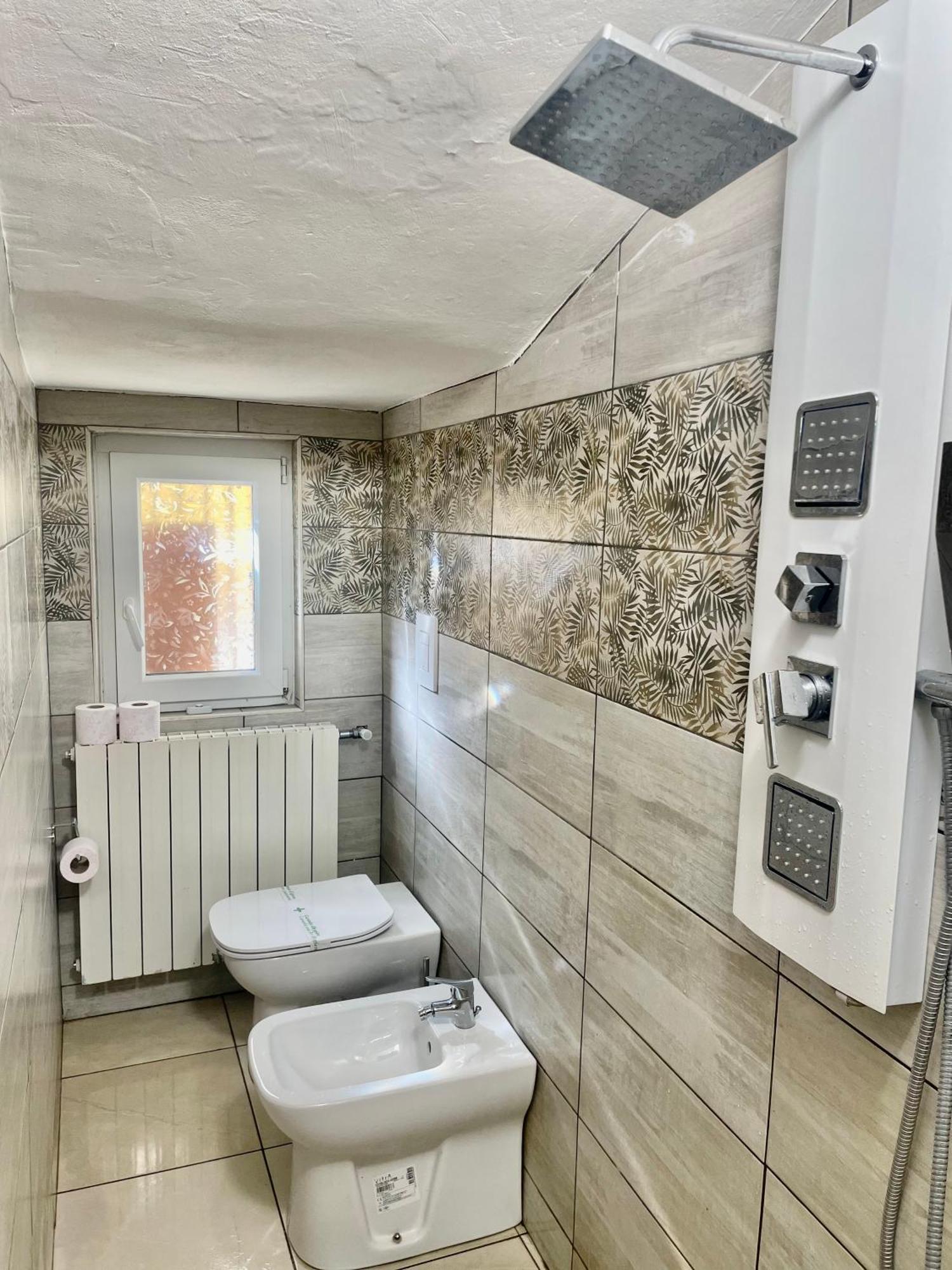 Room Malpensa - Servizio Taxi Mxp Da 20 Euro Lonate Pozzolo Exteriör bild